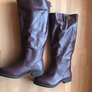 Journee Collection Boots / Size 9 / Never Worn